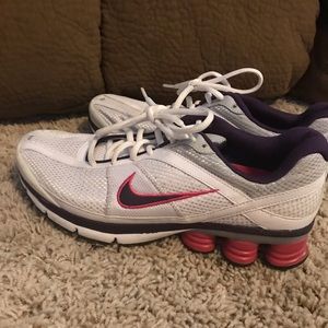 Nike Shoes - Nike Turmoil+ 2 Women’s Athletic Tennis Shoes 7.5 Nike Shoes - Nike Turmoil+ 2 Women’s Athletic Tennis Shoes 7.5